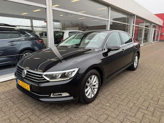 Volkswagen Passat 1.6 TDI Comfortline | 1e eigenaar | Automaat | Navigatie | Cruise control | Elektrische ramen | Airco | Trekhaak | APK tot 04-04-2027 | NAP |