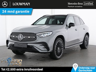 Mercedes-Benz GLC 300 e 4MATIC AMG Plug-In Hybride AMG line | Night Pakket | Trekhaak | Panorama Schuif-Kanteldak | 20 Inch AMG Velgen | Memory Voorstoelen. Inclusief 24 maanden Mercedes-Benz Certified garantie voor Europa.