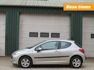 Peugeot 207 1.4 VTI XR