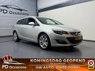 Opel Astra Sports Tourer 1.4 Turbo Cosmo - Camera - Trekhaak - Dodehoek - Clima - Navi