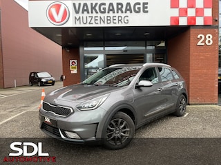 Kia Niro 1.6 GDi PHEV DynamicPlusLine // ADAPT. CRUISE // HALF LEDER // DODEHOEK // CAMERA // NAVI+CARPLAY // STUUR+STOELVERWARMING //