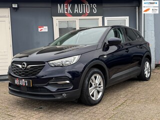 Opel Grandland X 1.2 Turbo Business Executive