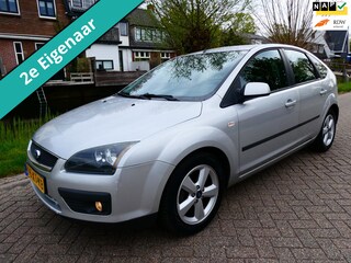 Ford Focus 1.6-16V Automaat 101pk 2e eig. 5-deurs Airco Cruise Trekhaak