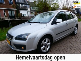 Ford Focus 1.6-16V Automaat 101pk 2e eig. 5-deurs Airco Cruise Trekhaak