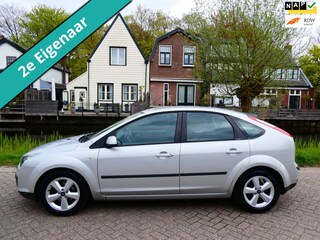 Ford Focus 1.6-16V Automaat 101pk 2e eig. 5-deurs Airco Cruise Trekhaak