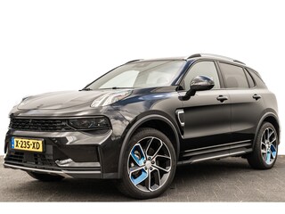 Lynk & Co 01 1.5 Plug-in Hybrid 262 Pk I Modeljaar 2023 I Panoramadak I 75 km Elektrisch I 360 Camera I Infinity Audio I Full Map Navi I Carplay I 20 inch. LMV l 1e eigenaar