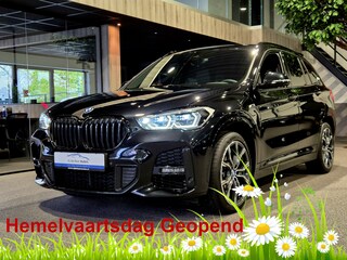 BMW X1 xDrive25e High Executive M-Sport | "19 |  Camera | Trekhaak | HUD | Carplay | 4x4