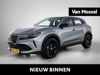 Alfa Romeo Junior 1.2 Turbo Hybrid Ibrida