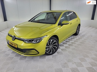 Volkswagen Golf 1.5 eTSI Life Business