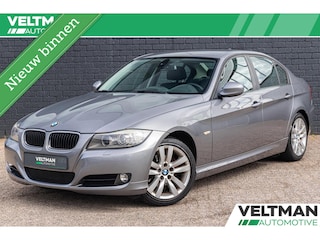 BMW 318i Corporate Lease Luxury Line NAVI LEER ORIGINEEL NL AUTO