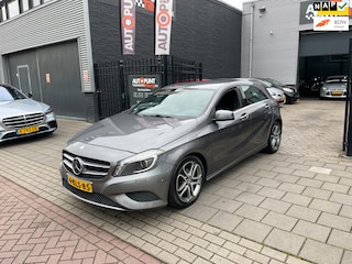 Mercedes-Benz A-klasse 180 Edition Navigatie 4U3 Airco PDC NAP APK
