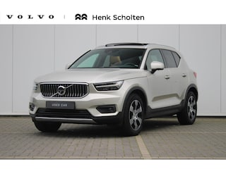 Volvo XC40 T4 190PK AUT8 Inscription | Adaptive Cruise & Pilot Assist | Panoramisch Schuif-/Kanteldak | Power Seats incl. Memory | Semi elektr. trekhaak | Lederen Bekleding | Stoelverwarming | 360 Camera | Elektr. Achterklep |