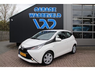 Toyota Aygo 1.0 VVT-i x-play Camera/Navi/Bluetooth/Led