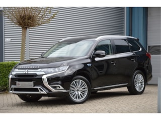 Mitsubishi Outlander 2.4 PHEV Instyle LED | CAMERA | CAR PLAY | STOELVERWARMING