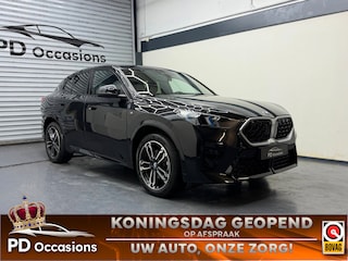 BMW X2 SDrive20i - M-Sport - (360) Camera - HUD - Sportstoelen - Elek. Achterklep