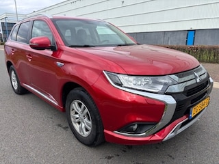 Mitsubishi Outlander 2.4 PHEV Pure