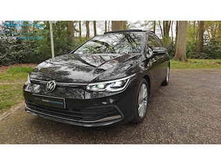 Volkswagen Golf 1.5 eTSI 1st Edition Pano stoelverw trekhaak