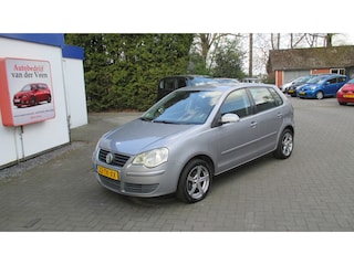 Volkswagen Polo 1.4-16V Optive