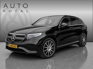 Mercedes-Benz EQC 400 4MATIC Premium Plus 80 kWh AMG LINE | BURMESTER | HEADUP DISPLAY DODEHOEK DETECTIE | NAVIGATIE | 360 CAMERA | PANORAMADAK | ADAPTIVE CRUISE CONTROL | PARKEERSENSOREN | ELE WEG KLAPBARE TREKHAAK | LED | APPLE CARPLAY | STOELVERWARMING |