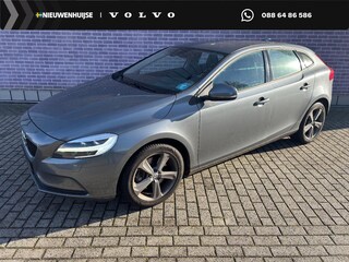 Volvo V40 1.5 T3 Nordic+ | Navigatie | Parkeersensnoren | Parkeerverwarming | LED Koplampen | Trekhaak | Lichtmetalen Velgen 17 inch | Stoelverwarming