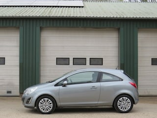 Opel Corsa 1.4-16V Design Edition