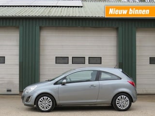 Opel Corsa 1.4-16V Design Edition