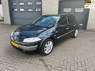 Renault Mégane 2.0-16V Privilège Luxe Nieuwe APK