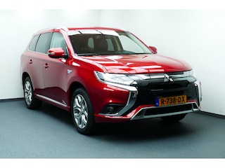 Mitsubishi Outlander 2.4 PHEV Adap Cruise, Camera, Half Leer/Alcantara, StoelVerw, 18"LMV, Haak 1500kg