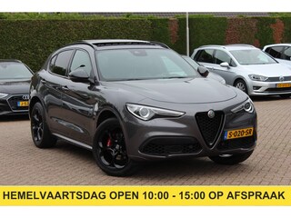 Alfa Romeo Stelvio 2.0 T AWD Super / Panoramadak / Camera / Leder / 19'' / CarPlay / Navigatie / Stoel+Stuurverwarming / DAB / Dodehoek / Cruise Control