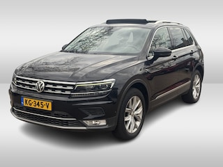 Volkswagen Tiguan 2.0 TDI 4Motion Highline / Panoramadak / Camera / Head-up / Leder / 18'' / CarPlay / Elektr. achterklep / Stoelmassage / Stoelverwarming / DAB / Dodehoek / ACC