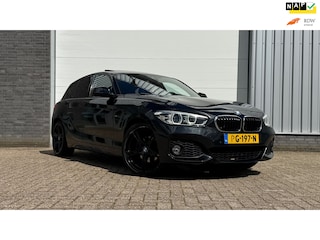 BMW 120i M PAKKET AUTOMAAT PANO FULL OPTION KEYLESS SHADOW SPORT