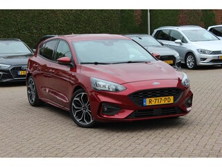 Ford Focus 1.0 EcoBoost Titanium Business / Camera / Head-up / CarPlay / Keyless / 18'' / Navigatie / Dodehoek / DAB / ACC