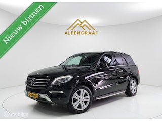 Mercedes-Benz M-klasse 250 BlueTEC Luchtvering Xenon Led Leder in nette staat Luchtvering nieuw.