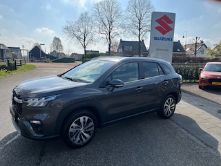 Suzuki S-Cross 1.4 Boosterjet Style Hybrid AUTOMAAT BJ 2026 // Panorama dak // Nieuwstaat // Lederen bekleding // Rijklaarprijs!