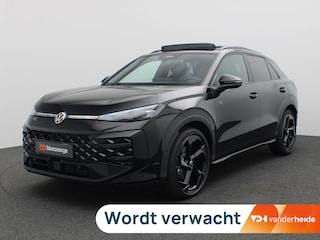 Volkswagen T-Roc 1.5 eTsi R-Line First Edition 150PK DSG Pano-Schuifdak, Trekhaak, Black Style, 20" LM Velgen, Keyless, Side Asisst, Matrix LED-Verlichting, Achteruitrijcamera