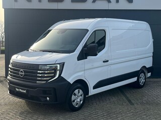 Nissan Interstar -e L2H2 Limited 87 kWh 140PK | 0,0% Rente financiallease | 2000kg trekgewicht | 410km WLTP-actieradius | Trekhaak | achteruitrijcamera | Stoelverwarming | Apple-carplay/Android-Auto