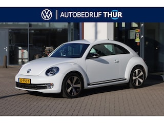 Volkswagen Beetle 1.4 TSI Sport BlueMotion NL auto, 18" LMVk, navigatie, climatronic, LED dagrijverlichting, BI Xenon, keyless, entry, spiegelpakket, DAB+, bluetooth, pdc voor & achter, multifunctioneel stuurwiel, licht en zicht, klasse III alarm