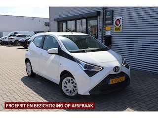 Toyota Aygo 1.0 VVT-i x-play 1e Eigenaar | Dealer Onderh | BTW | NAP | Camera | Navi | Carplay | Full Led | Start/Stop | Hill-Hold