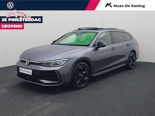 Volkswagen Passat Variant 1.5eHybrid 200kW/272PK R-Line Edition · Panoramadak · Trekhaak · Apple/Android · Garantie t/m 15-07-2030 of 100000km.
