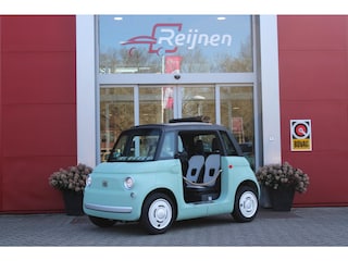 Fiat Topolino Dolcevita | UIT VOORRAAD LEVERBAAR | 45KM/H | VANAF 16 JAAR! | PANORAMADAK | VERWARMING | LED VERLICHTING | VOLLEDIG ELEKTRISCH | NIEUW! | VOUWDAK |