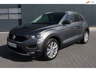 Volkswagen T-Roc 1.5 ACT TSI SPORT AUTOMAAT APP CONNECT WINTERPAKKET CRUISE CONTROLE