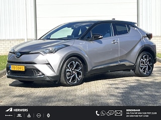 Toyota C-HR 1.8 Hybrid Bi-Tone Plus / JBL Audio / Trekhaak / Adaptief Cruise Control / Achteruitrijcamera / Climate Control / Navigatie / Parkeersensoren / 18'' LM Velgen /