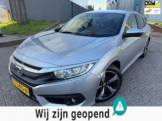 Honda Civic 1.5 i-VTEC Elegance*STOEL VERWARMING*CRUISE*CAMERA*NAVI*182 PK