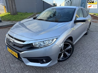 Honda Civic 1.5 i-VTEC Elegance*STOEL VERWARMING*CRUISE*CAMERA*NAVI*182 PK