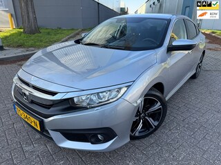 Honda Civic 1.5 i-VTEC Elegance*STOEL VERWARMING*CRUISE*CAMERA*NAVI*182 PK