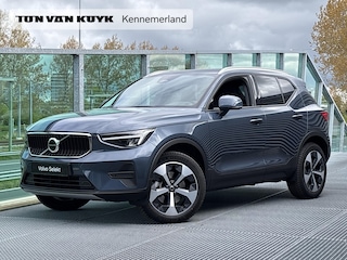 Volvo XC40 2.0 B4 Core Business Edition Mild hybrid, Automaat, Stoel- en stuurverwarming, 19 inch wielen met all-season banden, Harman Kardon audio, Extra getint glas vanaf B-stijl