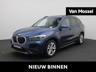 BMW X1 xDrive25e | Schuif/Kanteldak | LED Koplampen | Privacy Glass | Stoelverwarming | Elektrische Kofferklep |