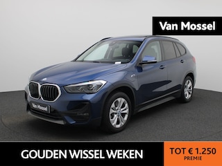BMW X1 xDrive25e | Schuif/Kanteldak | LED Koplampen | Privacy Glass | Stoelverwarming | Elektrische Kofferklep |