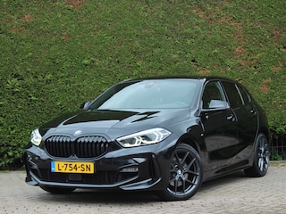 BMW 118i High Executive M Sport | Stoelverwarming