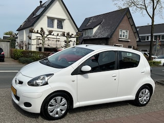 Toyota Aygo 1.0-12V 93.000 km NL-AUTO-NAP.